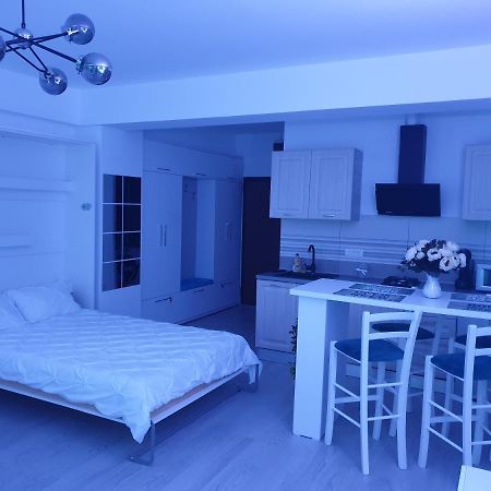 Delux Studio Mamaia Nord Navodari Exterior photo